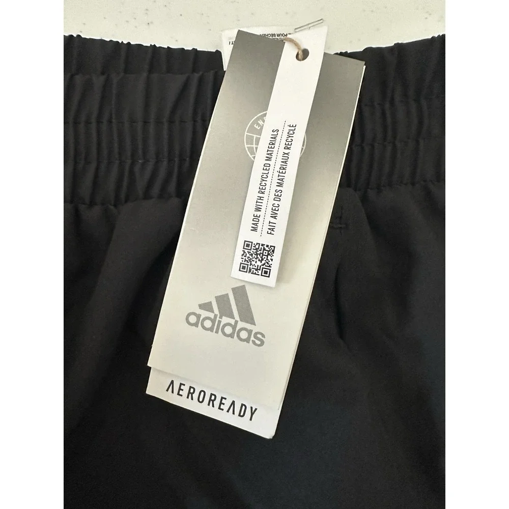Adidas AEROREADY Men's Black Athletic Training Shorts 9" Inseam Pockets New - Picture 3 of 11